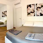 Modern Renovated Home Near City Center & Transit