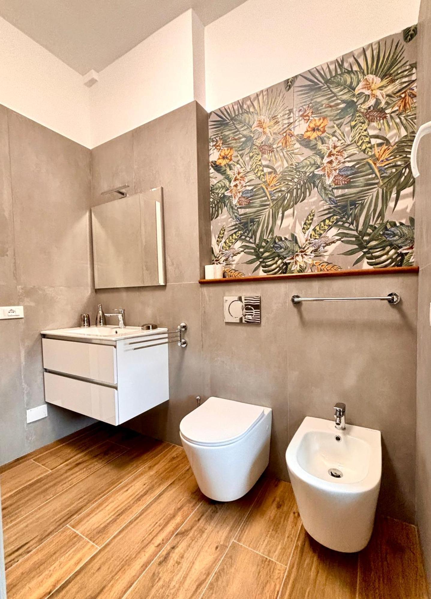 Modern Renovated Near Center & Transit Appartement *