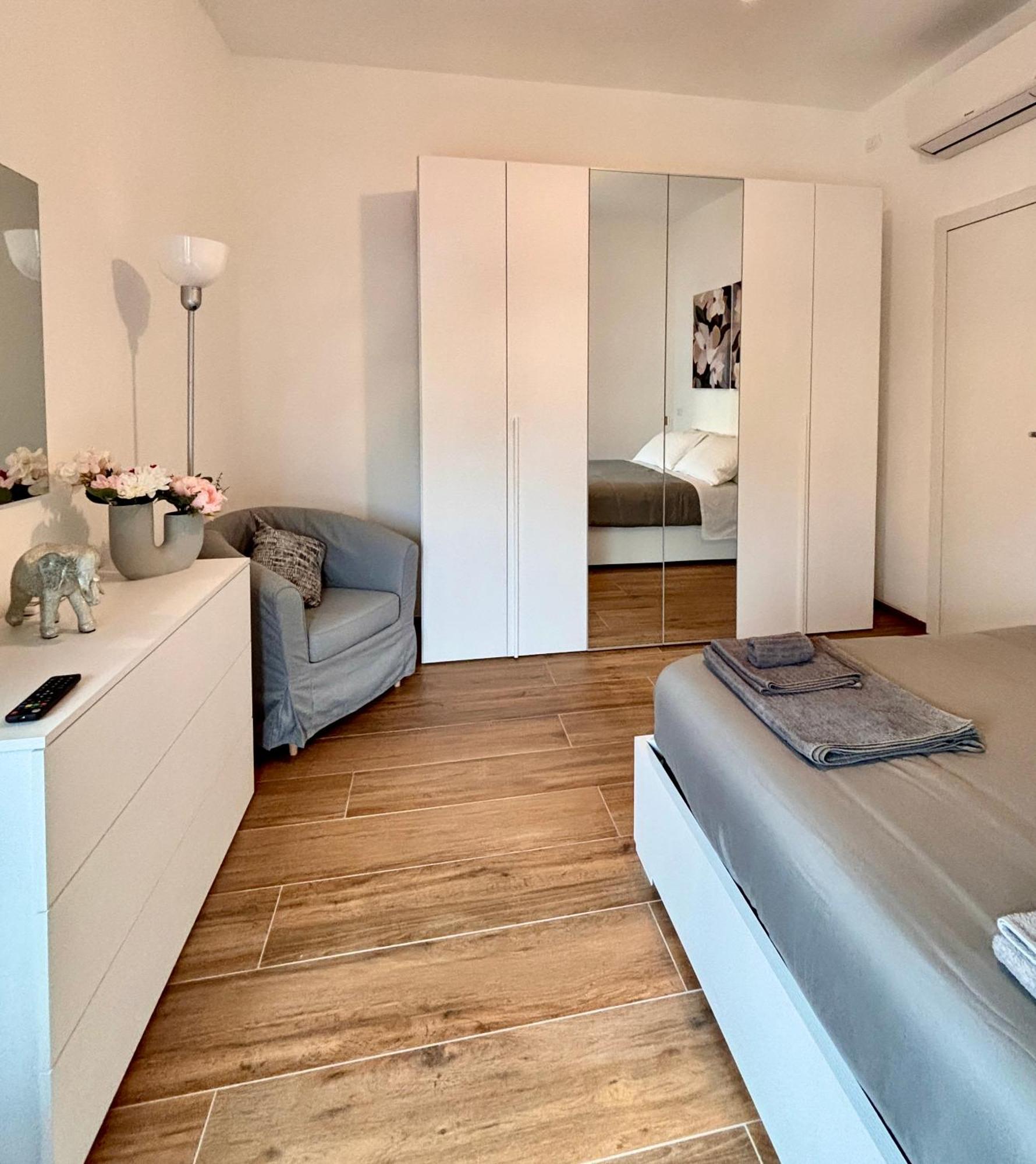 Modern Renovated Near Center & Transit Appartement