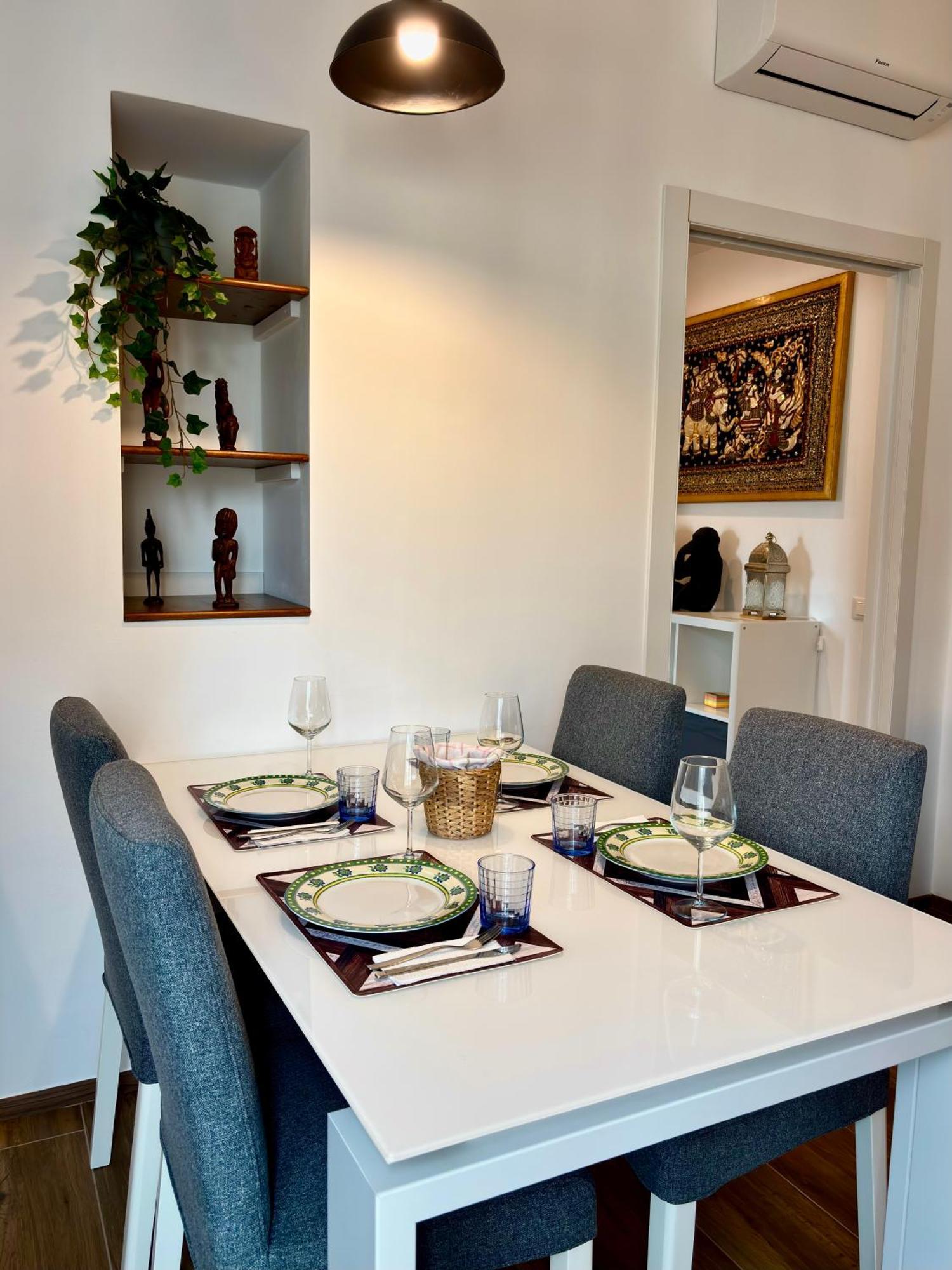 Modern Renovated Near Center & Transit Appartement